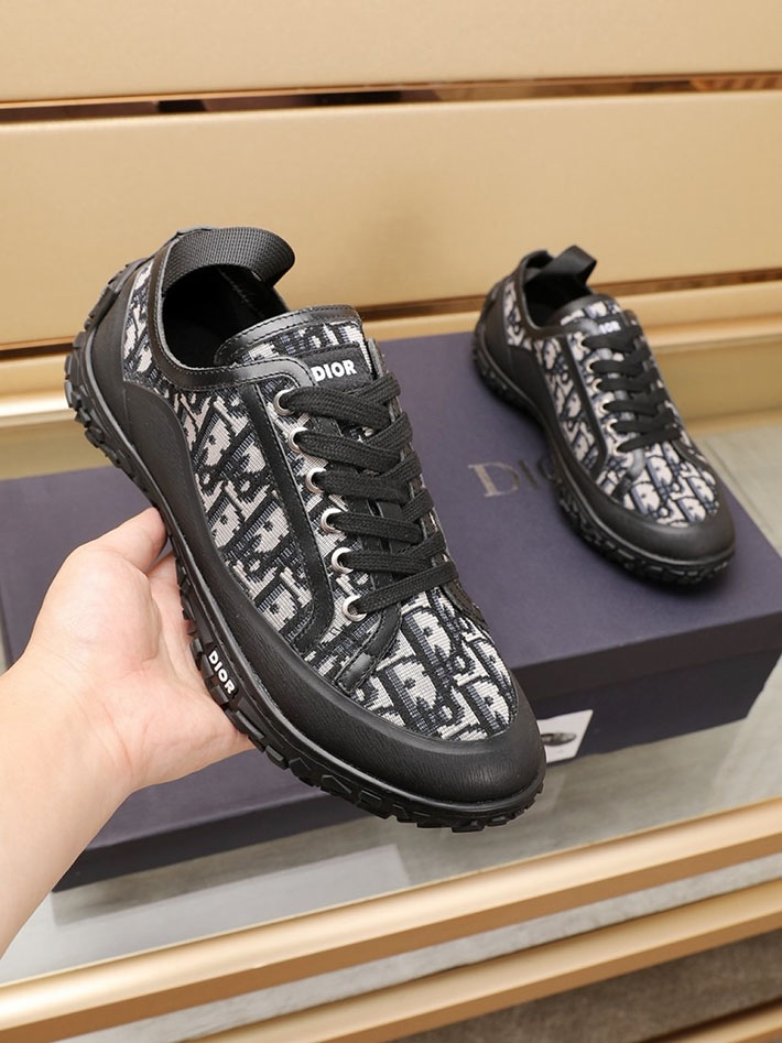 ディオール スニーカー メンズ