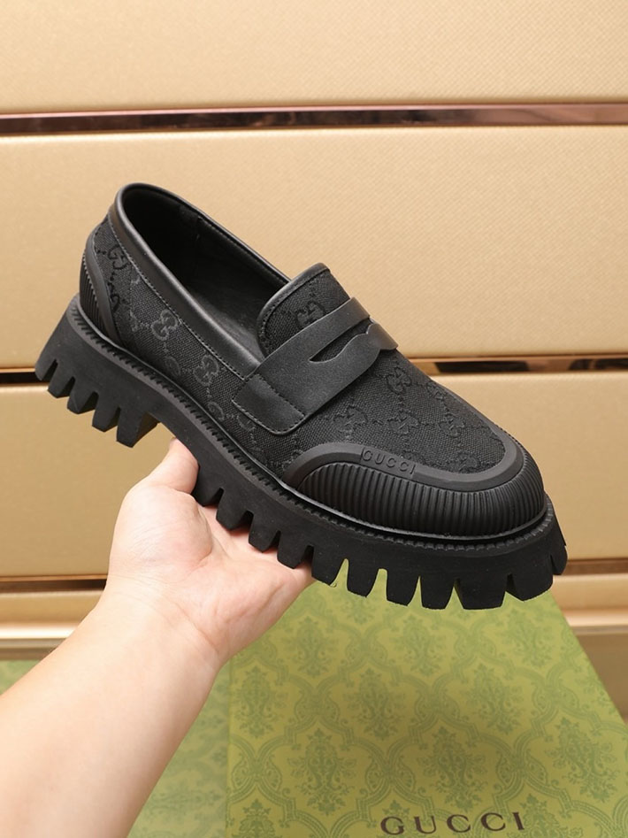 グッチ直営アウトレット店 GUCCI EVAソール MaxiGG マキシ GG ローファー 2628050 グッチ ローファー メンズコーデ - 画像 (9)