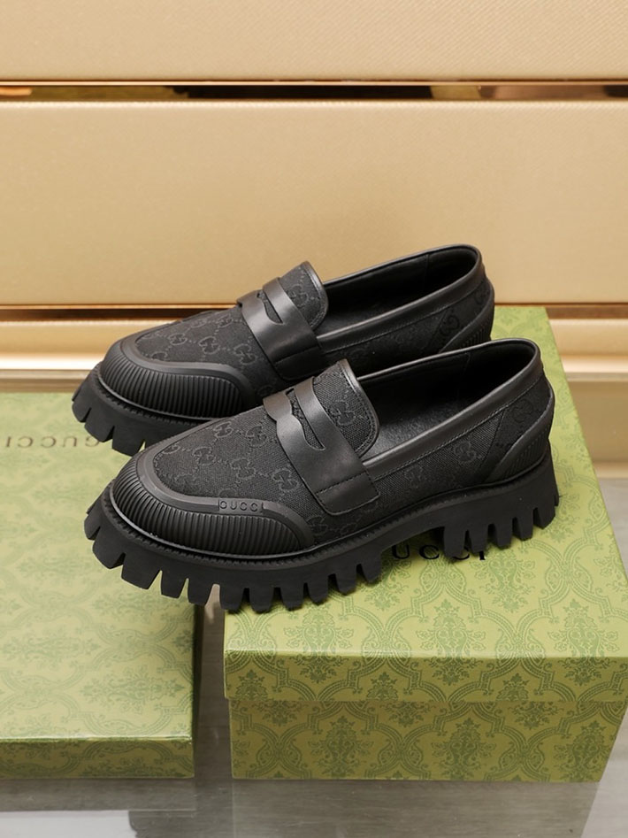グッチ直営アウトレット店 GUCCI EVAソール MaxiGG マキシ GG ローファー 2628050 グッチ ローファー メンズコーデ - 画像 (8)