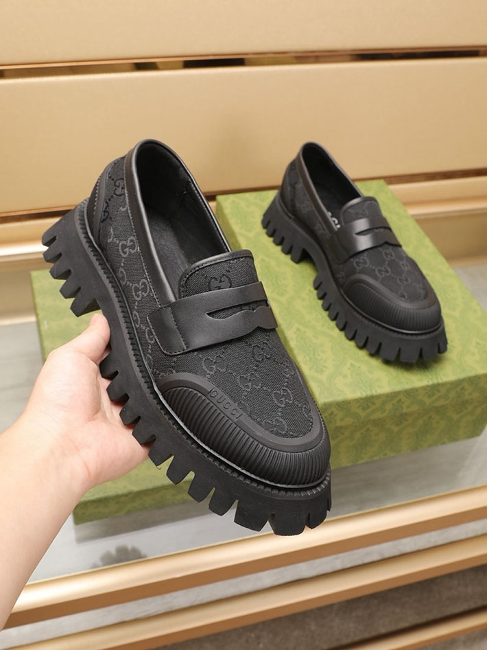 グッチ直営アウトレット店 GUCCI EVAソール MaxiGG マキシ GG ローファー 2628050 グッチ ローファー メンズコーデ - 画像 (6)