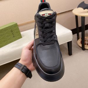 グッチ スニーカー メンズ