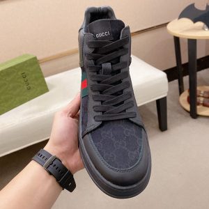 グッチ 靴 メンズ スニーカー