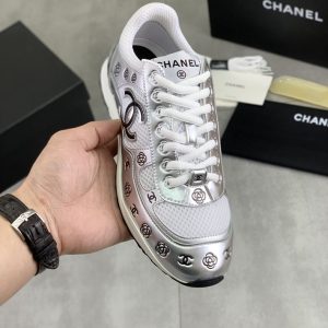 シャネル スニーカー レディース