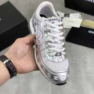 シャネル スニーカー 公式 メンズ