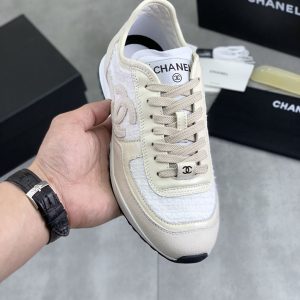シャネル スニーカー 厚底
