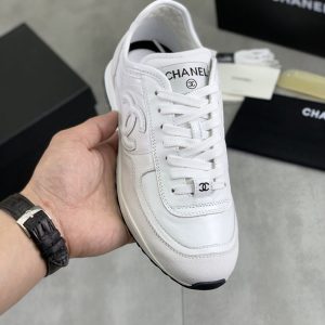 スニーカー 芸能人 日本人