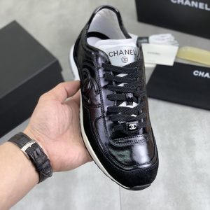 海外 スニーカー 流行り メンズ