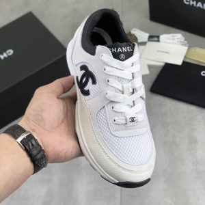 芸能人 愛用スニーカー メンズ