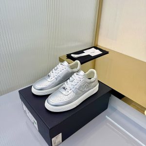 スニーカー レディース きれいめ 通勤