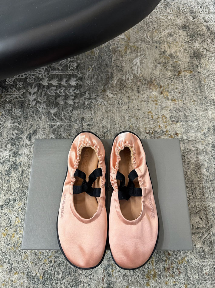 バレンシアガ シューズ レディース