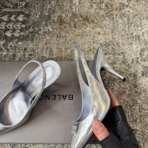 バレンシアガ ヒール