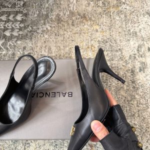 バレンシアガ 靴 レディース