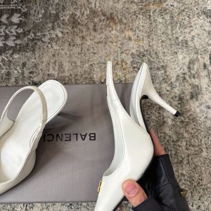 バレンシアガ 靴 アウトレット