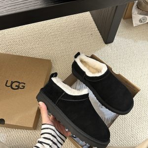 アグ 靴 アウトレット