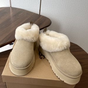 UGG ブーツ 日本