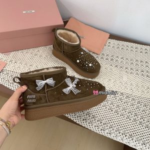 ミュウミュウ ブーツ アウトレット