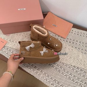 ミュウミュウ ショートブーツ