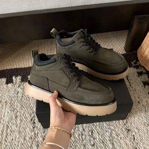 UGG 半額 セール