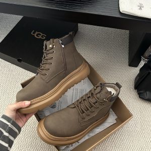 UGG スニーカー 人気 メンズ
