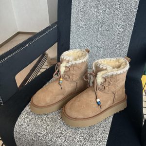 UGG ブーツコーデ 40代
