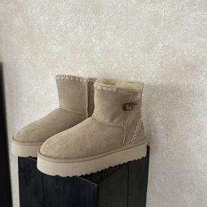 アグ ブーツ 安い