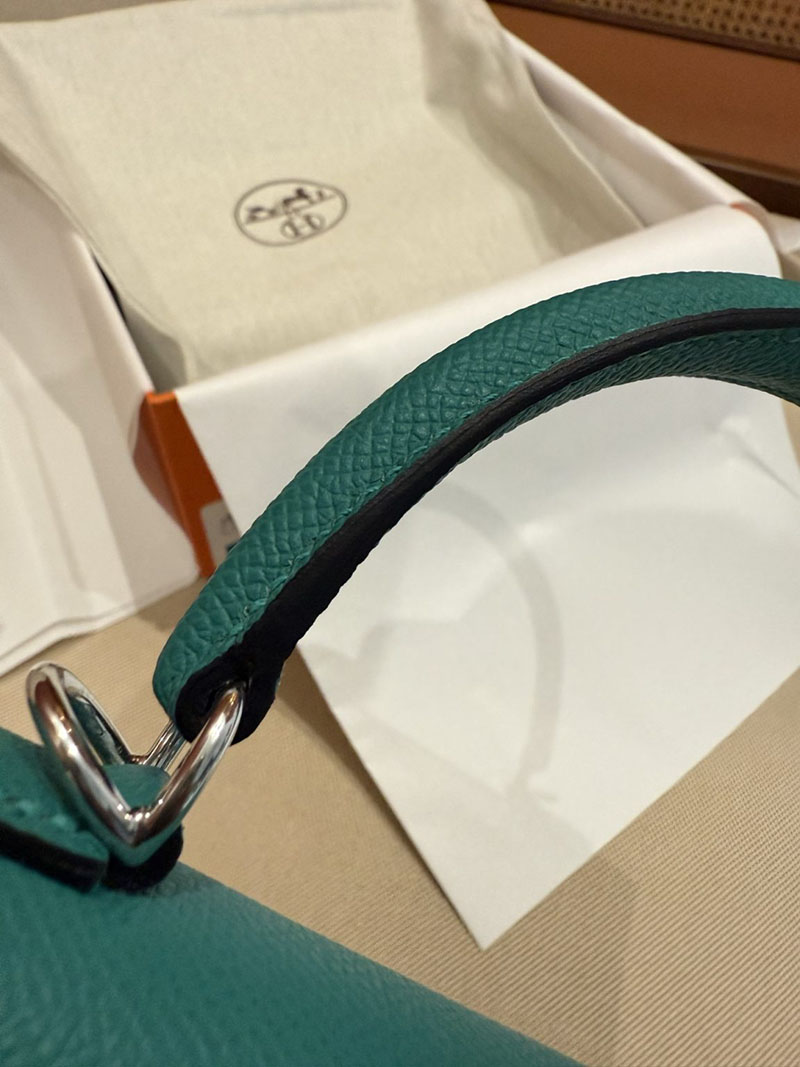 エルメス ケリー25 定価 HERMES ケリー25 外縫い ヴェールヴェロン ヴォーエプソン シルバー金具 2627494 エルメス専門店 おすすめ - 画像 (22)