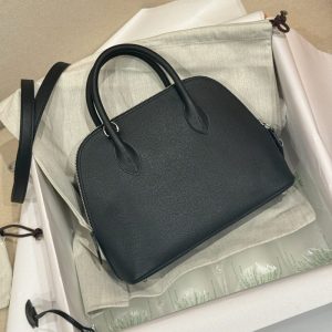 エルメスボリード27黒