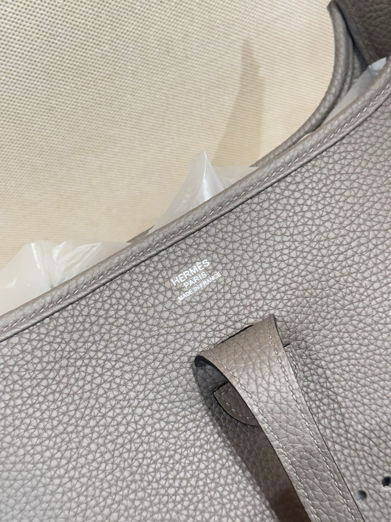 斜 めがけ バッグ レディース 人気ブランド HERMES エヴリン 29 PM エタン トリヨンクレマンス シルバー金具 2627522 エルメス専門店 おすすめ - 画像 (8)