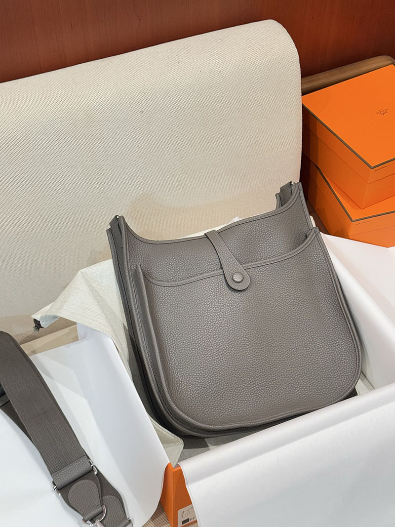 斜 めがけ バッグ レディース 人気ブランド HERMES エヴリン 29 PM エタン トリヨンクレマンス シルバー金具 2627522 エルメス専門店 おすすめ - 画像 (3)