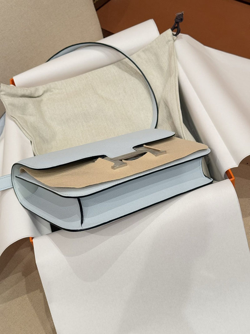 斜めがけバッグ レディース おしゃれ HERMES コンスタンス 24 ミロワール ブルーブリュム ヴォーエプソン シルバー金具 2627533 エルメス専門店 - 画像 (6)