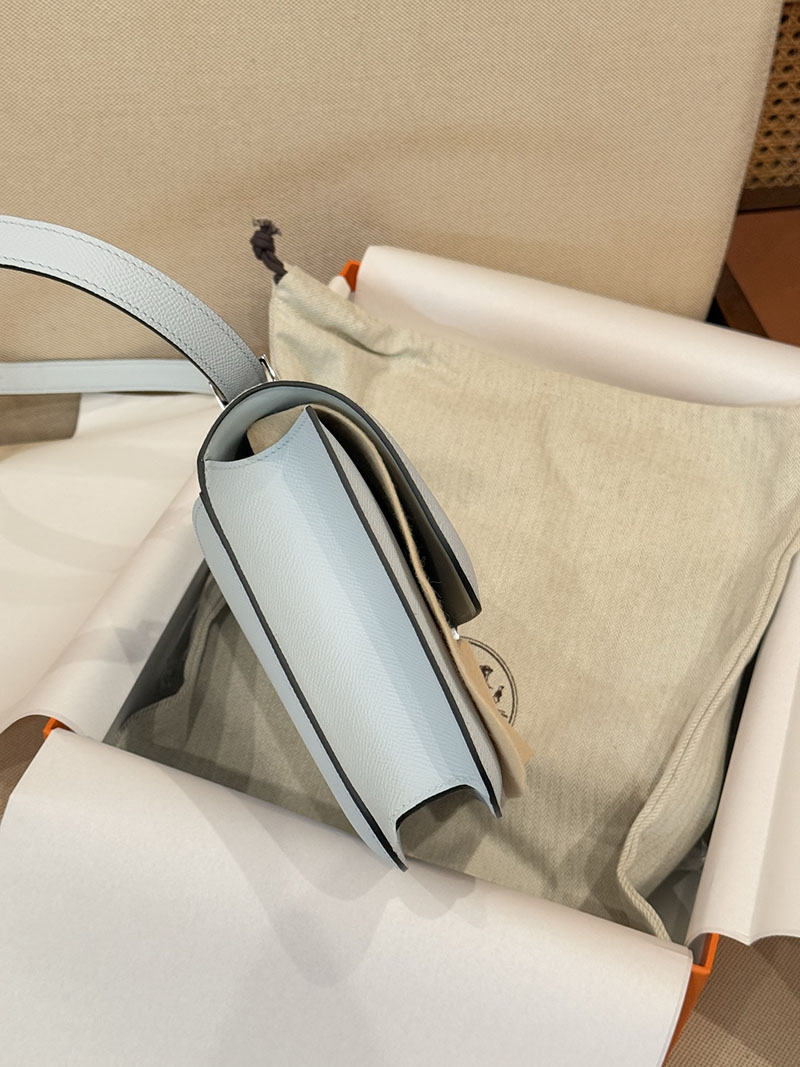 斜めがけバッグ レディース おしゃれ HERMES コンスタンス 24 ミロワール ブルーブリュム ヴォーエプソン シルバー金具 2627533 エルメス専門店 - 画像 (9)