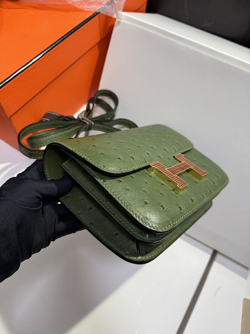 コンスタンス ミニ 値段 HERMES コンスタンス3 ミニ カノピ オーストリッチ リザードゴールド金具 2627553 エルメス アウトレット 店舗 - 画像 (6)