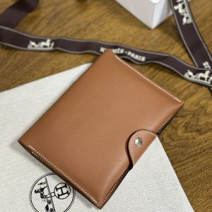 エルメス カードケース 財布代わり