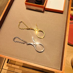 エルメス 手袋ホルダー