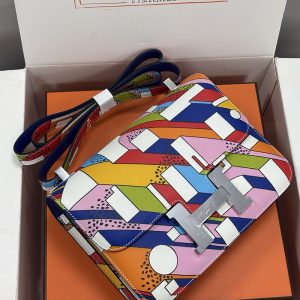 コン スタンス 24 定価