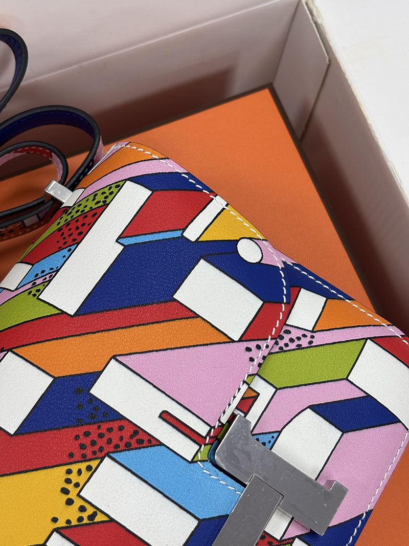 コンスタンス ミニ 値段 HERMES コンスタンス ミニ オン ア サマーデイ マルチカラー スイフト シルバー金具 2627649 エルメス 海外通販 - 画像 (6)