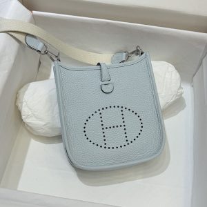 エルメス エヴリン 定価