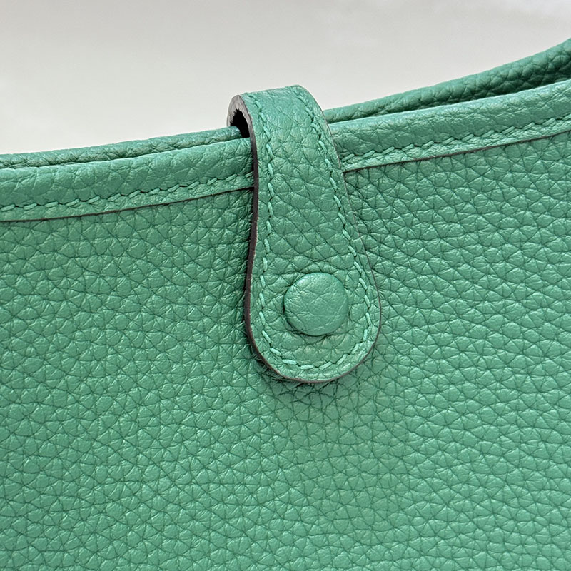 エブリンミニ ストラップ HERMES エヴリン TPM マラカイト トリヨンクレマンス ゴールド金具 2627663 エルメス 海外通販 - 画像 (3)
