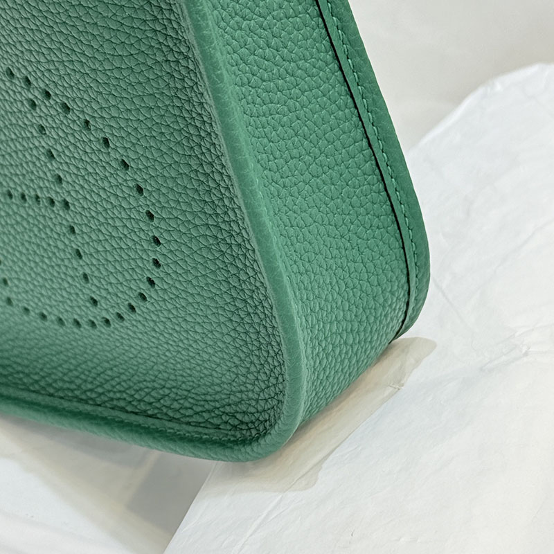 エブリンミニ ストラップ HERMES エヴリン TPM マラカイト トリヨンクレマンス ゴールド金具 2627663 エルメス 海外通販 - 画像 (2)