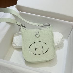 エヴリン 16 定価