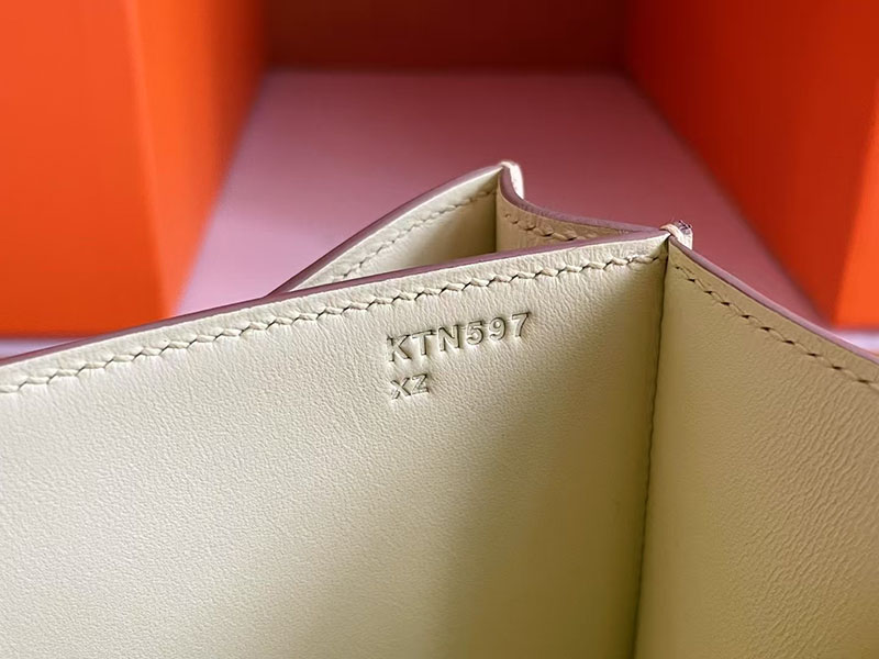 エルメス コンスタンスミニ HERMES コンスタンス3 ミニ ジョーヌミルトン ヴォーエプソン シルバー金具 2627747 エルメス 新作バッグ - 画像 (6)