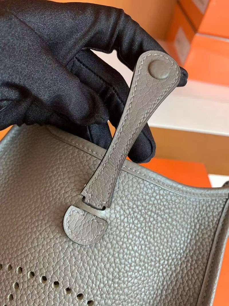 エルメス エヴリン ミニ HERMES エヴリン TPM エタン トリヨンクレマンス シルバー金具 2627758 エルメス 新作バッグ - 画像 (3)