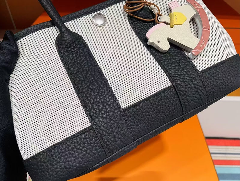 エルメス ネオガーデン 23 HERMES ネオ・ガーデン 23 黒 ネゴンダ/トワルアッシュ シルバー金具 2627767 エルメス 新作バッグ - 画像 (4)