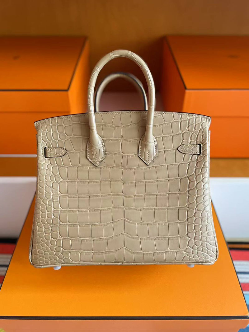 エルメス バーキン25 クロコ HERMES バーキン25 チャイ クロコダイル アリゲーターマット シルバー金具 2627770 エルメス 新作バッグ - 画像 (10)