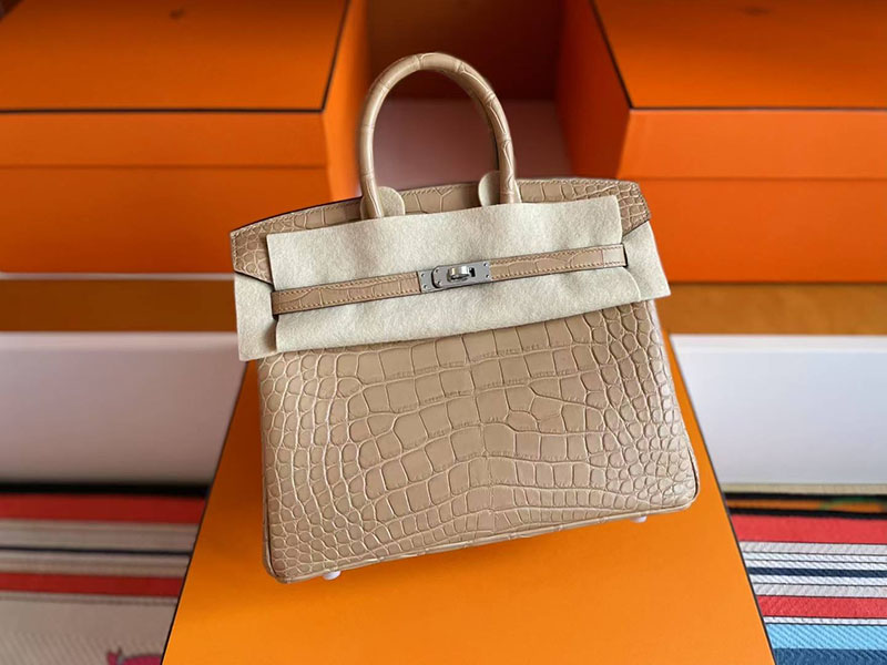 エルメス バーキン25 クロコ HERMES バーキン25 チャイ クロコダイル アリゲーターマット シルバー金具 2627770 エルメス 新作バッグ - 画像 (9)