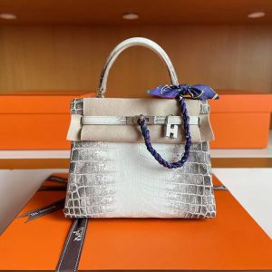 エルメス ヒマラヤ 芸能人