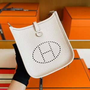 エルメス エヴリン 16