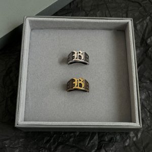 バレンシアガ 指輪 メンズ