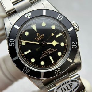 チューダー 時計 値段