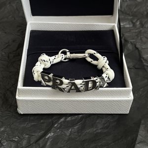 プラダ ブレスレット レディース